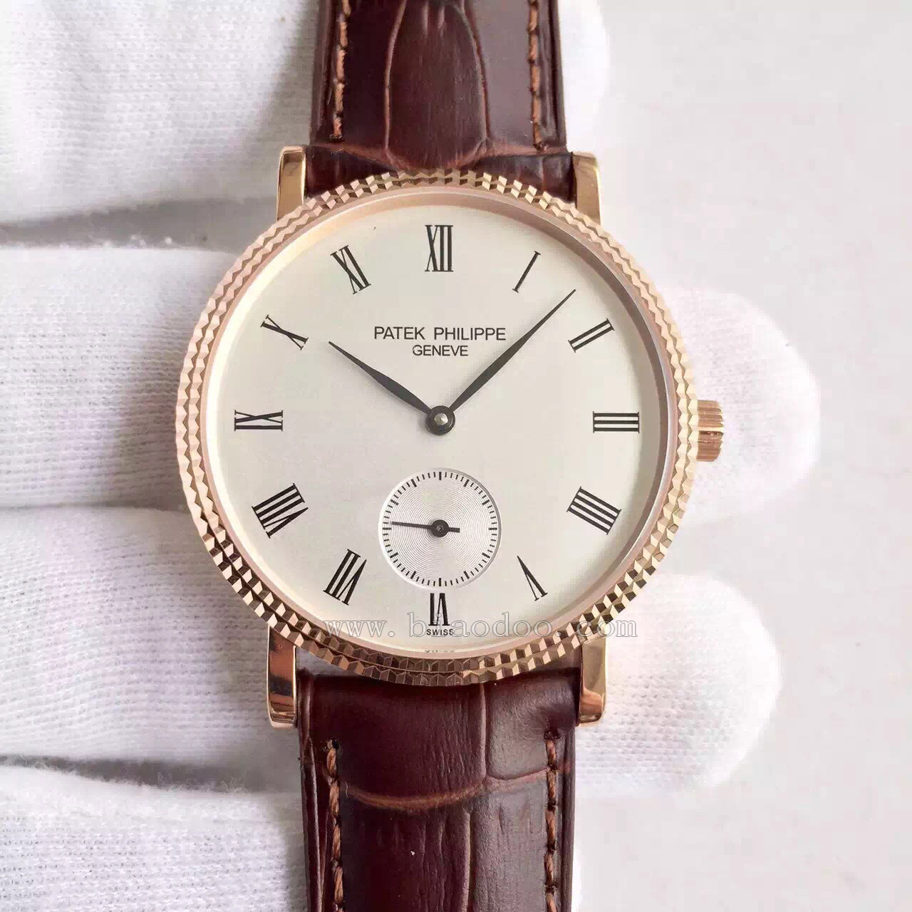 百達翡麗（Patek Philippe）古典錶系列5119J男士手動機芯精仿手錶