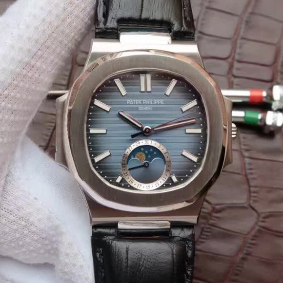 百達翡麗（Patek Philippe）運動系列鸚鵡螺月相男士手動精仿手錶