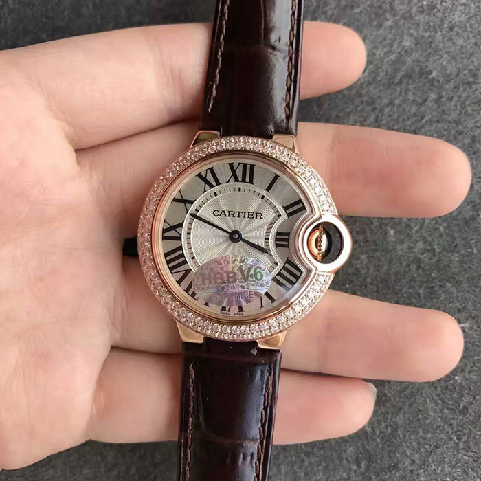 【V6廠】卡地亞（Cartier）藍氣球33毫米玫金鉆圈石英W6920084女款精仿手錶