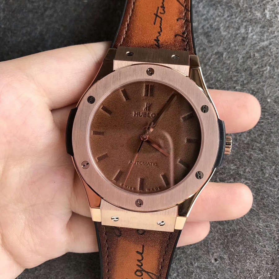 宇舶（Hublot）經典融合系列Berluti Scritto限量款壹比壹精仿手錶