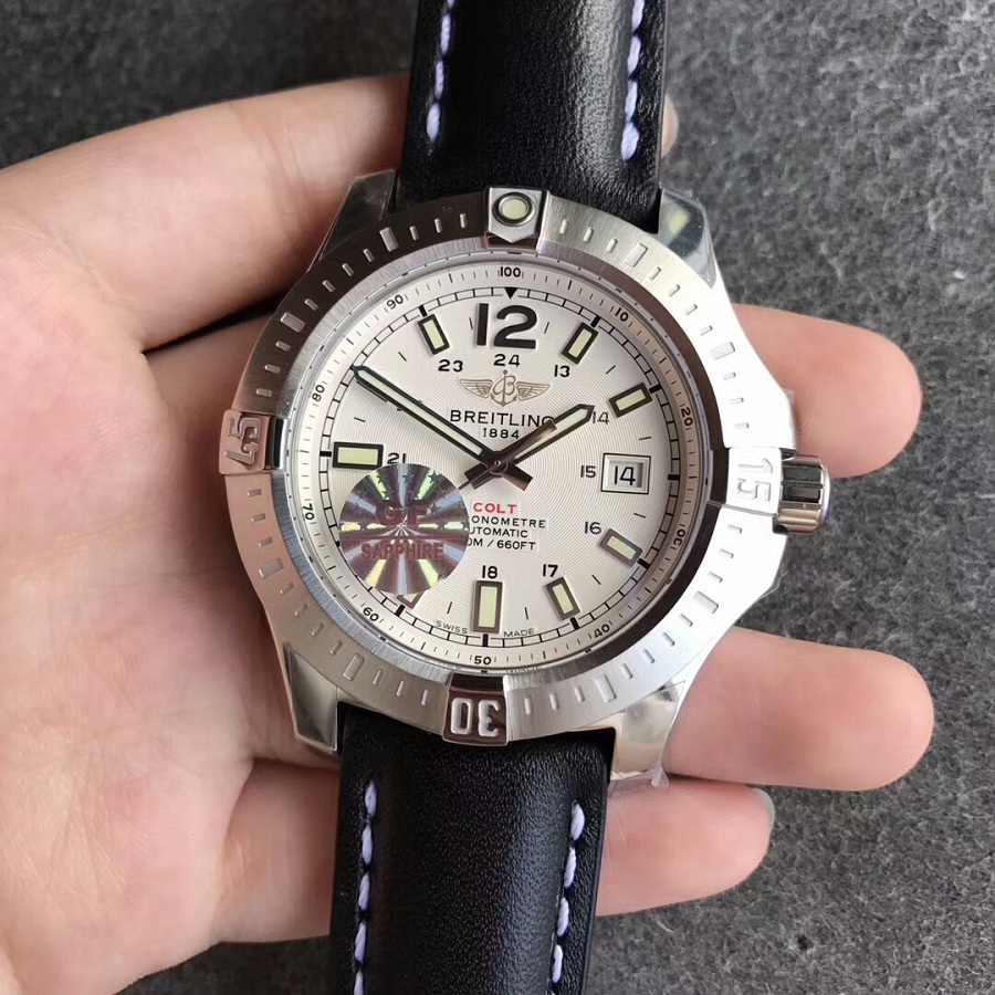 【GF廠超A】百年靈（Breitling）挑戰者硬漢軍錶白面壹比壹高仿手錶