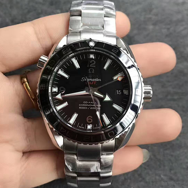 【KW壹比壹】歐米茄（OMEGA）海洋宇宙600M系列GMT雙時區男士自動機械壹比壹精仿手錶
