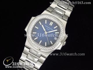 百达翡丽Patek Philippe-Nautilus系列 镶钻表框 蓝色表盘 黑色格仔表盘 精钢表链 瑞士ETA-2824机芯 高仿百达翡丽手表 PP0015